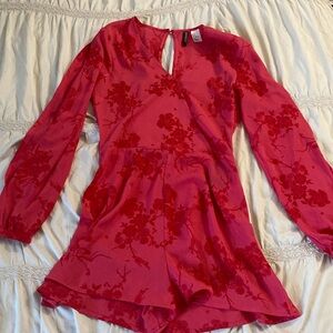 Divided size small floral romper